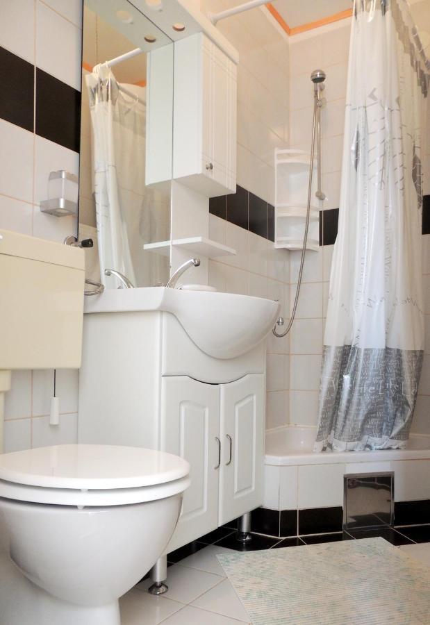 Apartman Husic Pag Town Zewnętrze zdjęcie