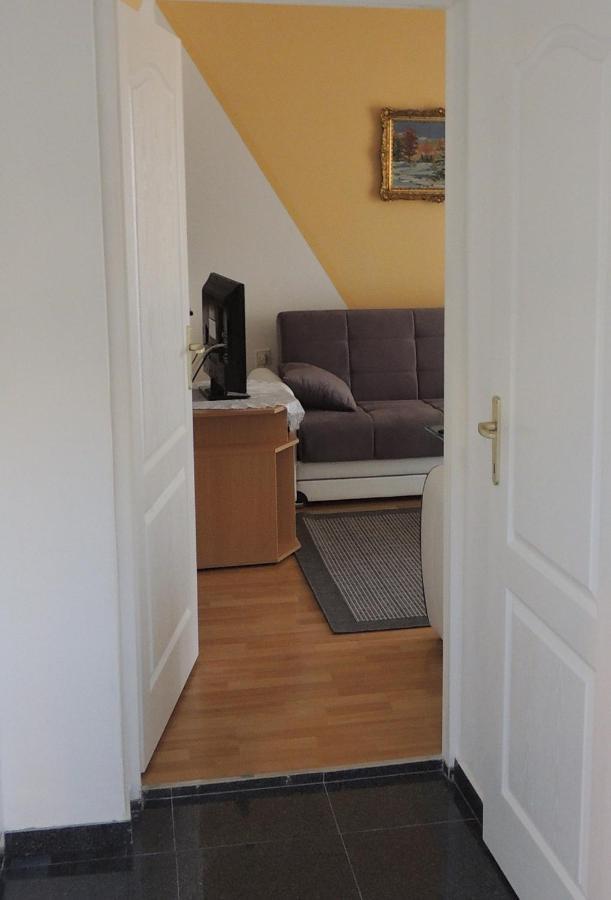 Apartman Husic Pag Town Zewnętrze zdjęcie