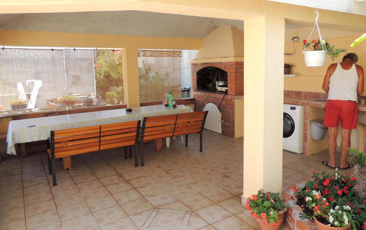 Apartman Husic Pag Town Zewnętrze zdjęcie