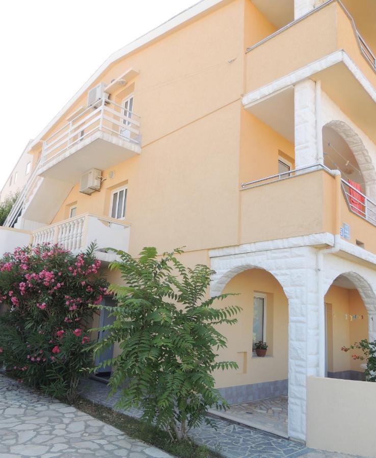 Apartman Husic Pag Town Zewnętrze zdjęcie