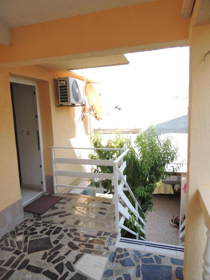 Apartman Husic Pag Town Zewnętrze zdjęcie