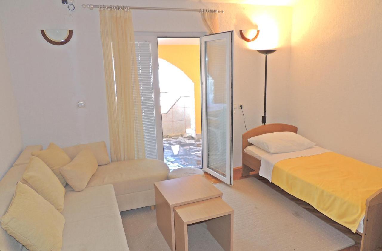 Apartman Husic Pag Town Zewnętrze zdjęcie