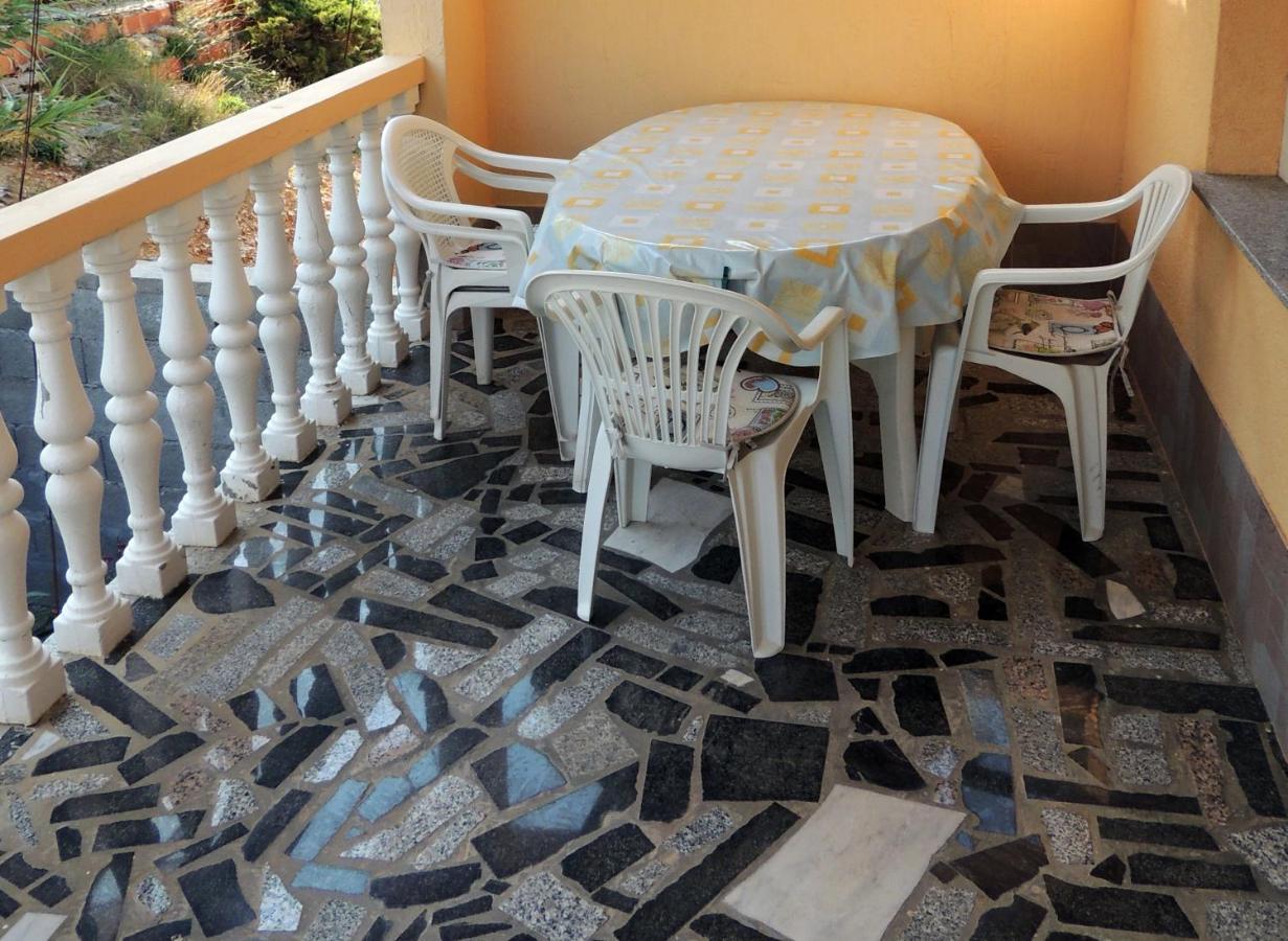 Apartman Husic Pag Town Zewnętrze zdjęcie
